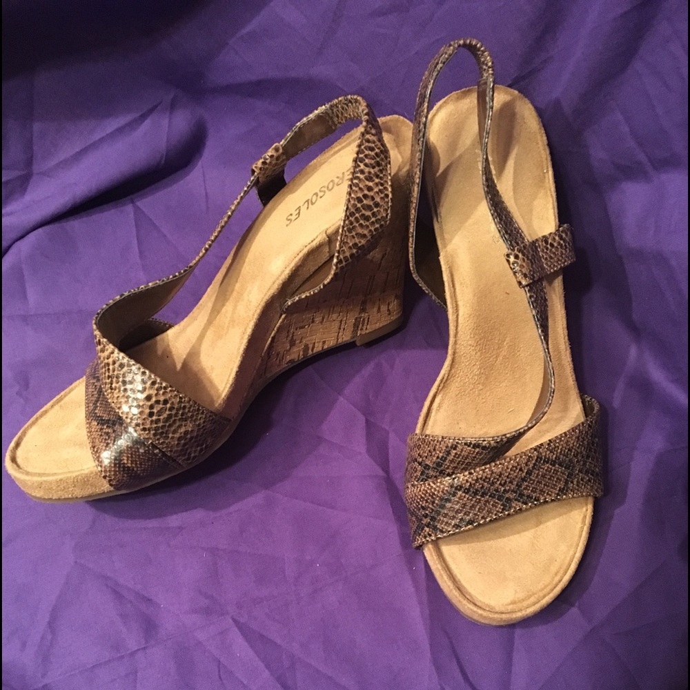 Comfortable in styleSnakeskin look w/ cork sandals